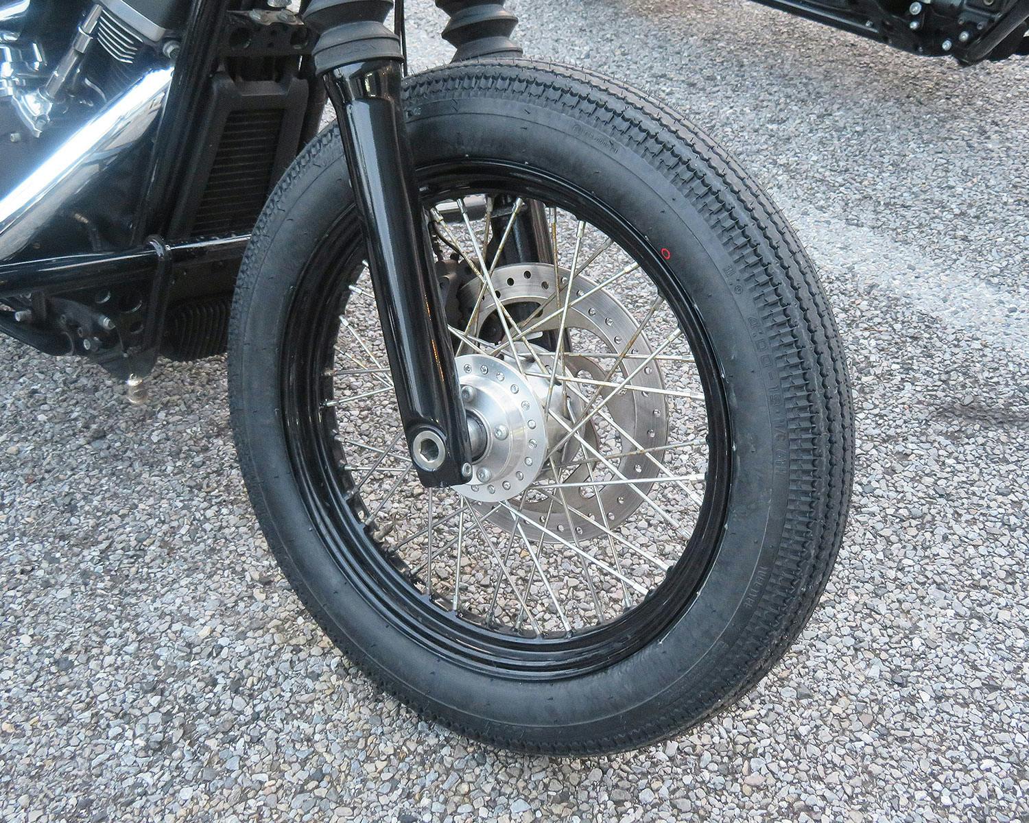 最低価格の シンコー タイヤ SR777 リア 130 90B16 M C 73H TL チューブレス バイアス 1本入 アメリカン バイク 