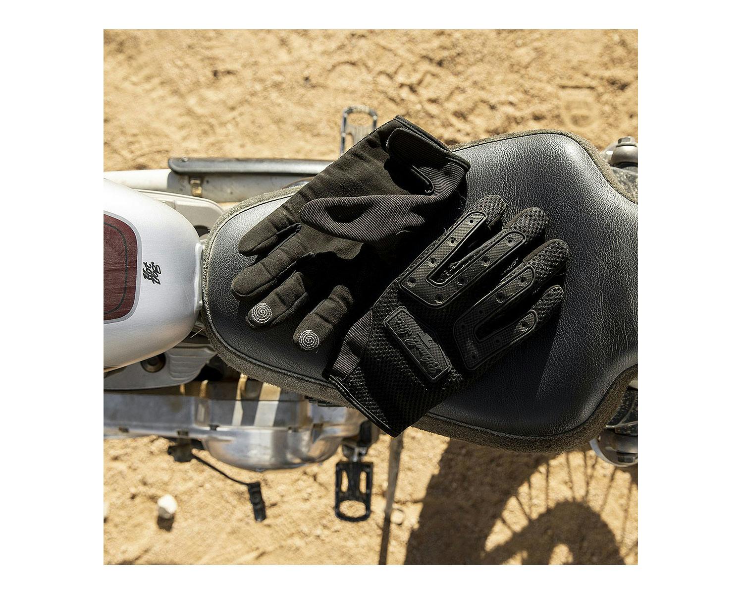 ８８　バイクグローブ　Ｌ CHALLENGER BANDANA LEATHER GLOVE 新品 Lサイズ チャレンジャー