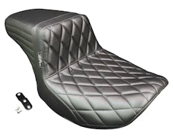 キックフリップシート ダイヤステッチ 23y-CVOツアラーVVT